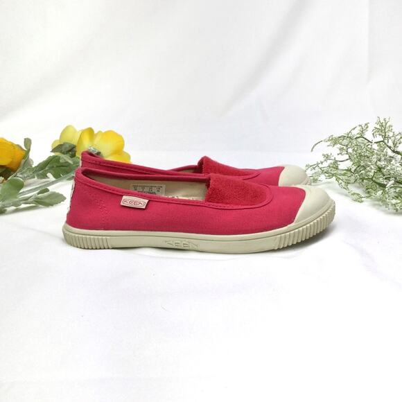 Keen Vulcanized Slip On Sneakers - Picture 5 of 9